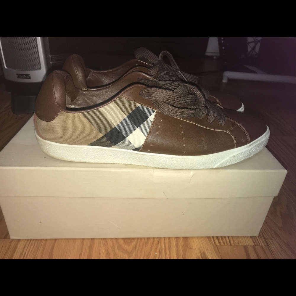 Men’s Burberry sneakers ( authentic )
